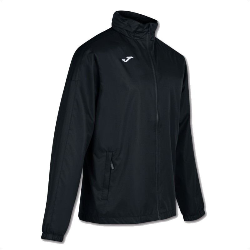 chubasquero negro joma modelo trivor para protegerte del frio