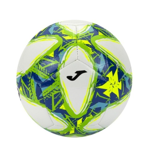 disfruta del futbol tanto dentro como fuera de casa con este balon de joma en talla 3